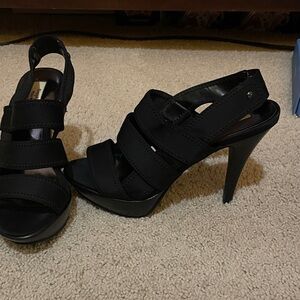 Simply Vera Vera Wang Black Strappy Platform Heels